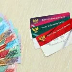Sering Dikira Sama, Ini Perbedaan KIS dan BPJS  - Tuwaga