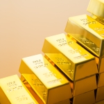 Sempat Cetak Rekor Tertinggi! Nih Prediksi Harga Emas di 2025 - Tuwaga